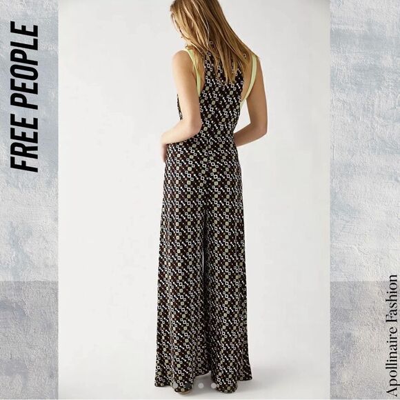 FREE PEOPLE SHAYLA HALTER JUMPSUIT IN BLACK COMBO SMALL NWT - Picture 4 of 9